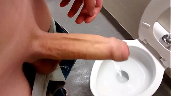 XXX Foreskin in Public Washroom ống lớn