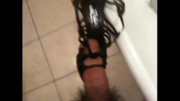 XXX Cumming on my roommate shoes 05 میگا ٹیوب