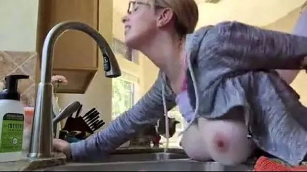 XXX they fuck in the kitchen while their play mega Tube