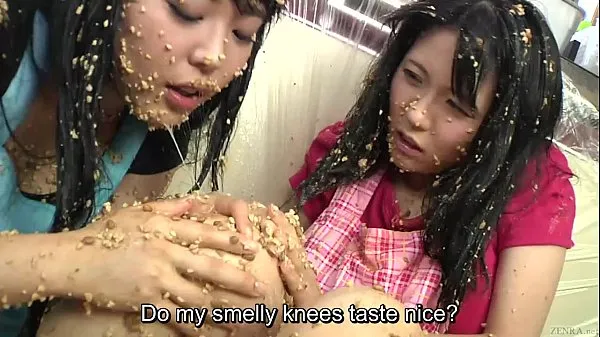 XXX Subtitled extreme Japanese natto sploshing lesbians أنبوب ضخم