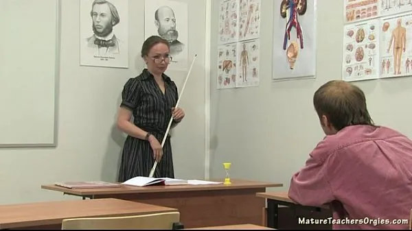 XXX russian teacher mega cső