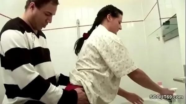 XXX German Step-Son Caught Mom in Bathroom and Seduce to Fuck megarør