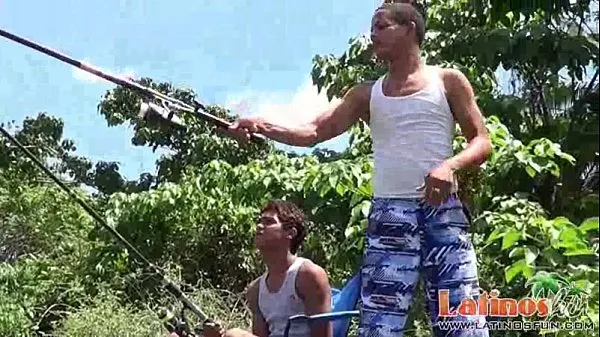 XXX Fishing turns into oral fun for two Latino twinks μέγα σωλήνα