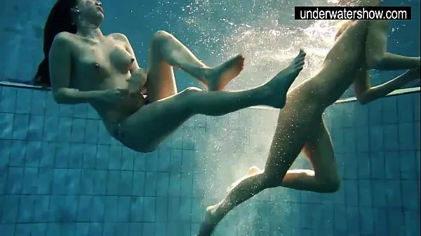 XXX Two sexy amateurs showing their bodies off under water หลอดเมกะ