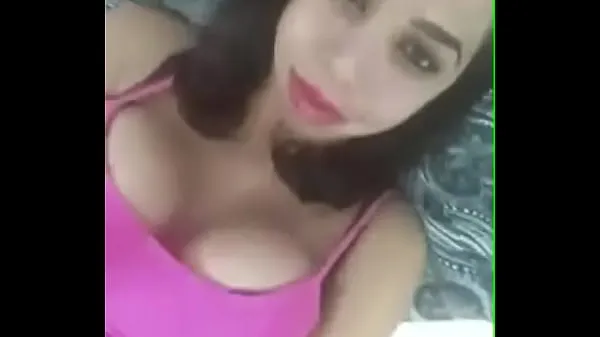 XXX Wow watch this latina twerk her perfect big booty mega tubo