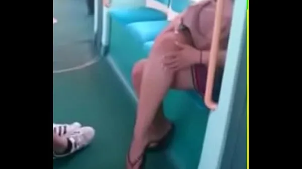 XXX Candid Feet in Flip Flops Legs Face on Train Free Porn b8 ống lớn