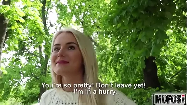 XXX Blonde Hottie Fucks Outdoors video starring Aisha mega rør