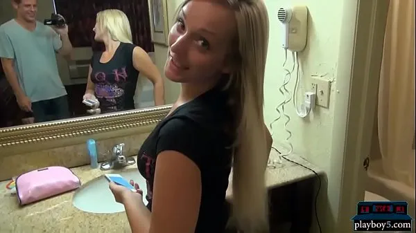 XXX Blonde amateur GFs fucking in homemade porn videos أنبوب ضخم