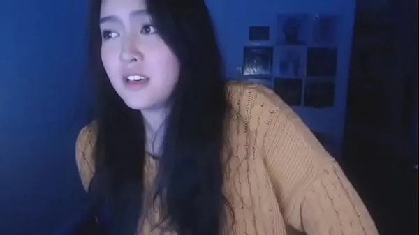 XXX Cute and Busty Asian Amateur on Cam 메가 튜브