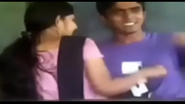 XXX Indian students public romance in classroom ống lớn