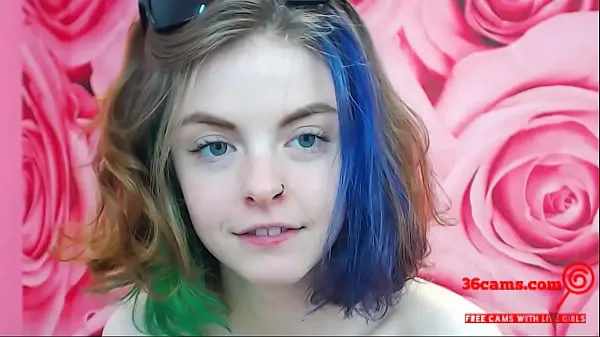 XXX Hot Tattooed Girl with Dyed Hair Masturbate巨型管