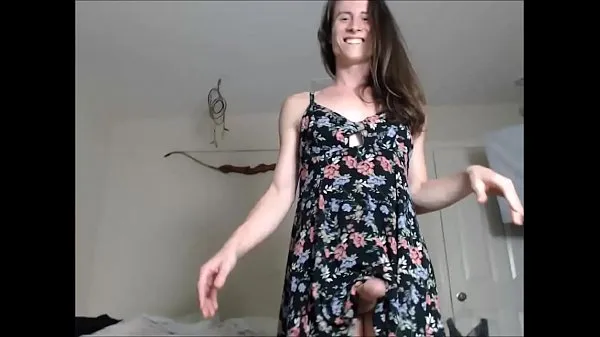 XXX Shemale in a Floral Dress Showing You Her Pretty Cock mega Tüp