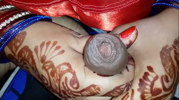 XXX Sexy delhi wife showing nipple and rubing hubby dick mega rør