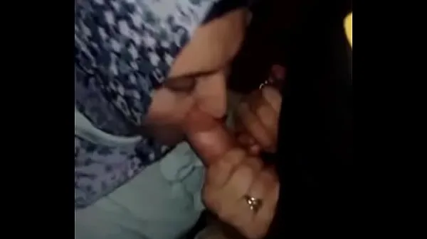 XXX Muslim lady do a blow job أنبوب ضخم