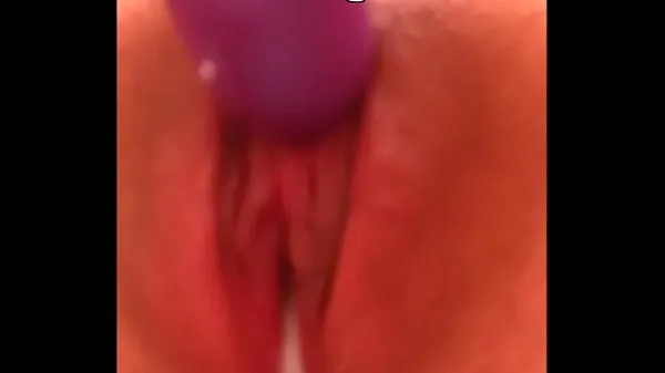 XXX Kinky Housewife Dildoing her Pussy to a Squirting Orgasmメガチューブ