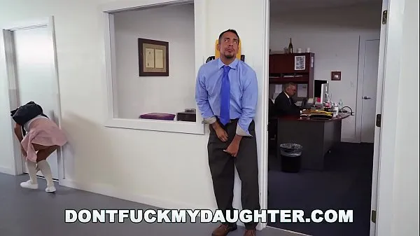 XXX DON'T FUCK MY step DAUGHTER - Bring step Daughter to Work Day ith Victoria Valencia 메가 튜브