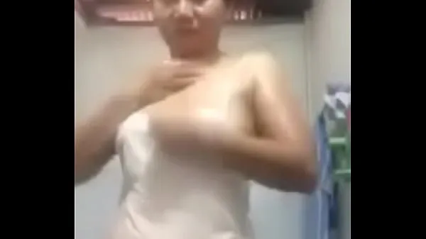 XXX MILF showing small part of her tits میگا ٹیوب