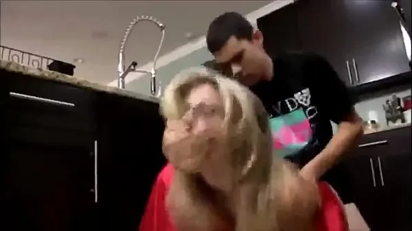 XXX Young step Son Fucks his Hot stepMom in the Kitchen mega trubice