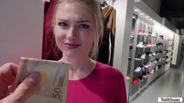 XXX Russian sales attendant sucks dick in the fitting room for a grand أنبوب ضخم