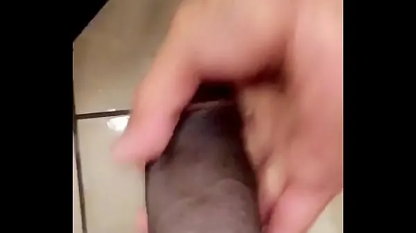 XXX He seen my dick and wanted to stroke it at the gym mega trubice