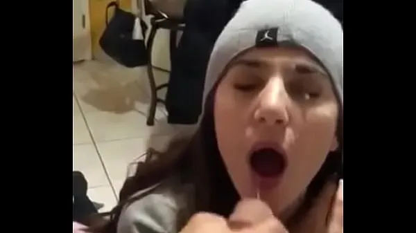 XXX she sucks it off and they cum on her face میگا ٹیوب