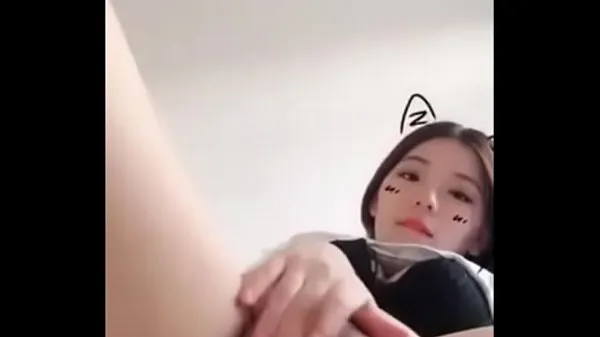 XXX pretty chinese girl masturbates while live mega Tüp