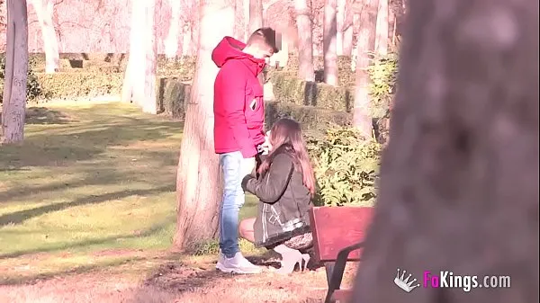 XXX Lucia Nieto is back in FAKings to suck stranger's dicks right in the public park μέγα σωλήνα