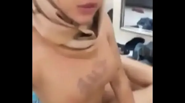 XXX Muslim Indonesian Shemale get fucked by lucky guy megarør