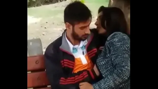 XXX Couple caught kissing in the park میگا ٹیوب