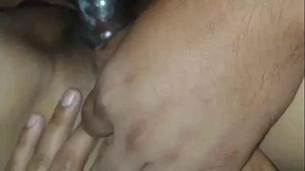 XXX She lets herself be recorded with her face covered ... Delicious fluids أنبوب ضخم