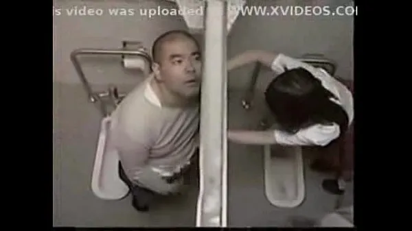 XXX Teacher fuck student in toilet megarør