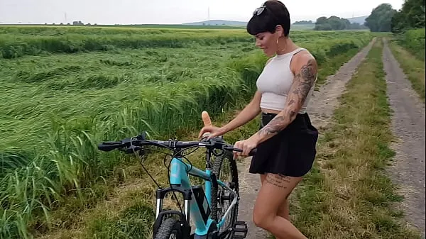 XXX Premiere! Bicycle fucked in public horny mega trubica