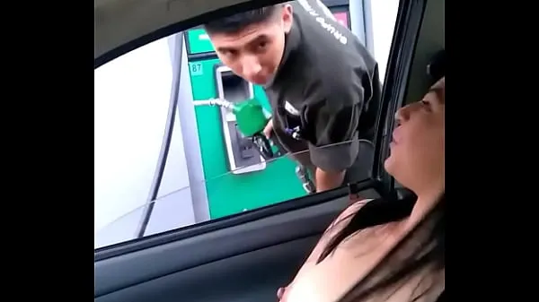 XXX Loading gasoline Alexxxa Milf whore with her tits from outside ống lớn
