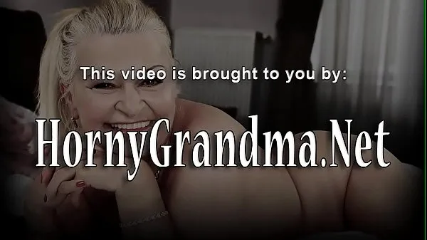 XXX Inked grandmother gets pussy licked 메가 튜브