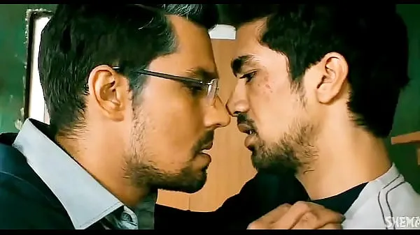XXX Bollywood actor Randeep Hooda Hot Gay Kiss ống lớn