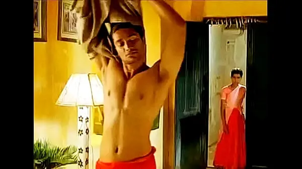 XXX Guapo actor del sur de la India desnudo mega Tube
