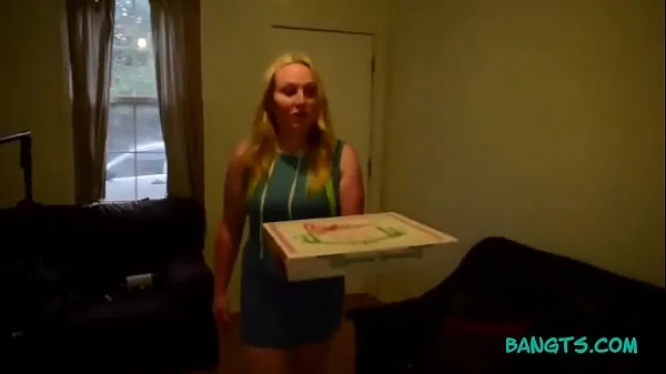 XXX Shemale Pizza Delivery Orgy megarør