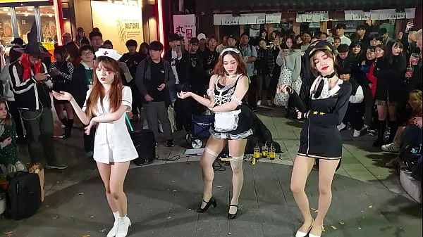 XXX Public account [喵泡] Korean girl street maids and nurses are sexy and dancing non-stop mega cev