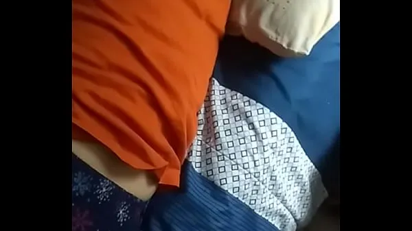 XXX Watching porn on my wife's cell phone while she d.! Take 2巨型管