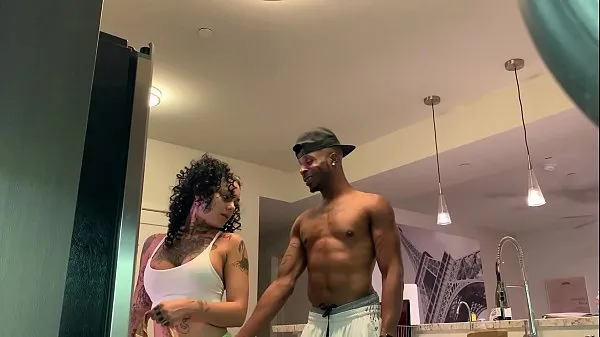 XXX Sexy Latina Putting the Groceries away then take a Big Black Dick (Part 2 메가 튜브