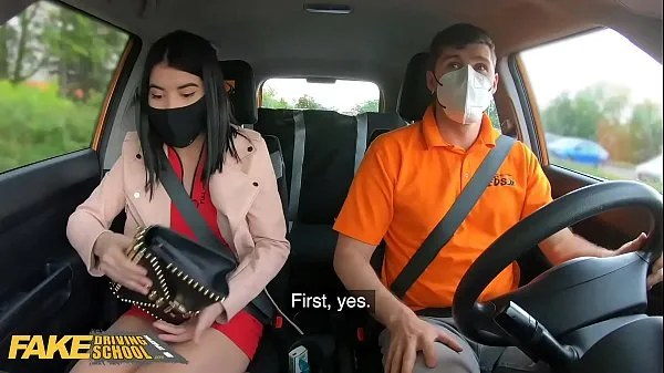 XXX Fake Driving School Lady Dee sucks instructor’s disinfected burning cock ống lớn
