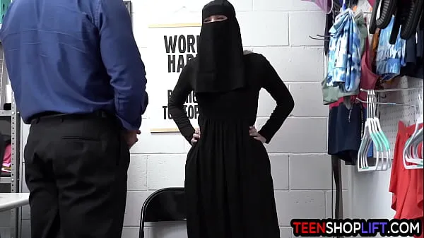 XXX Muslim teen thief Delilah Day exposed and exploited after stealing mega Tüp