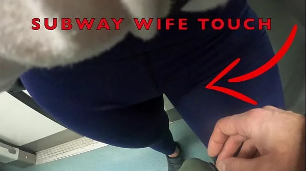 XXX My Wife Let Older Unknown Man to Touch her Pussy Lips Over her Spandex Leggings in Subway mega Tüp