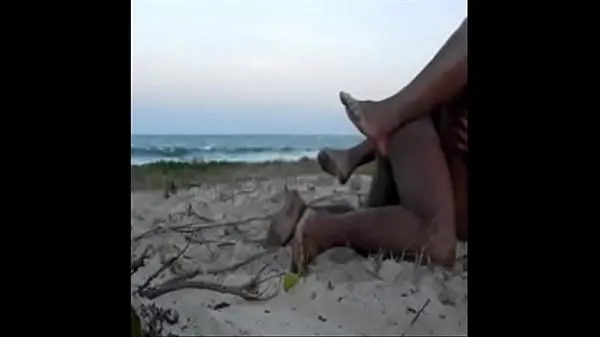 XXX DELICIOUSLY FUCKING DOWN ON THE BEACH WITH HEALED MALE أنبوب ضخم