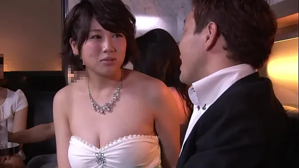 XXX Keep an eye on the exposed chest of the hostess and stare. She makes eye contact and smiles to me. Japanese amateur homemade porn. No2 Part 2 میگا ٹیوب