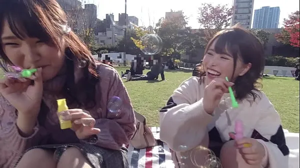 XXX Hinatabokko girls are crazy] GET a female college student playing on the lawn! The pussy that estrus in spring. Creampie while grabbing the young and best masterpiece body! !! [Orgy 메가 튜브