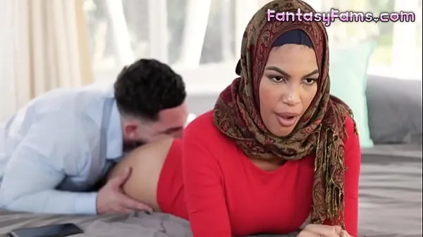 XXX Fucking Muslim Converted Stepsister With Her Hijab On - Maya Farrell, Peter Green - Family Strokes หลอดเมกะ