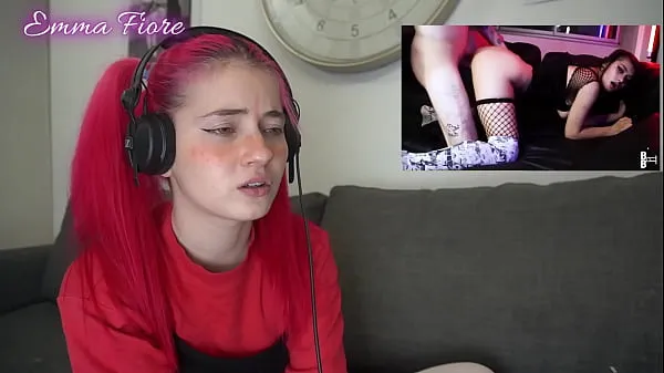 XXX Petite teen reacting to Amateur Porn - Emma Fiore mega trubica