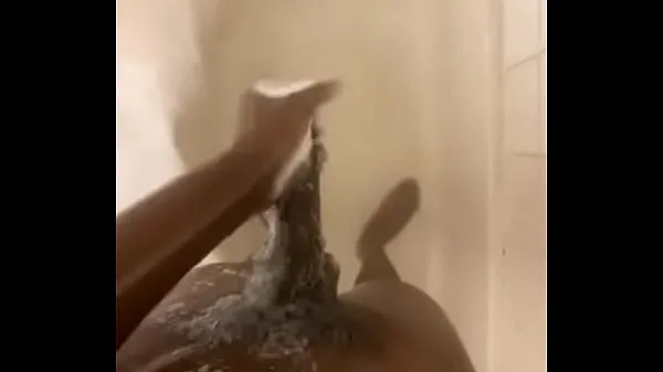 XXX Decided to shower أنبوب ضخم