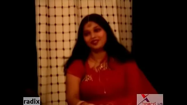 XXX chubby fat indian aunty in red sari megarør